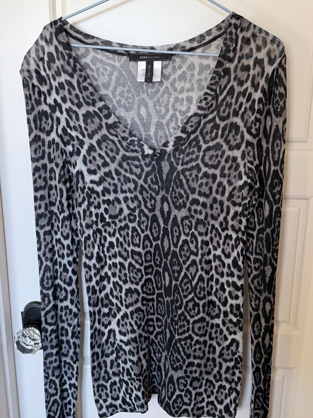 BCBGMaxAzria Black and Gray Leopard Print V-Neck Long Sleeve Top - Medium